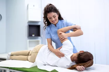 Sporttherapeut*in in Kliniken, Praxen und Reha-Einrichtungen