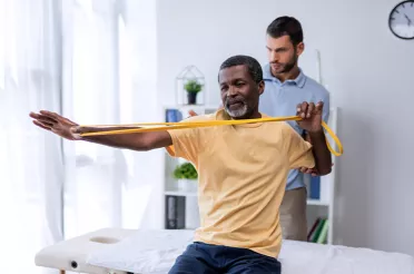 Fitnesstrainer*in in Gesundheitszentren