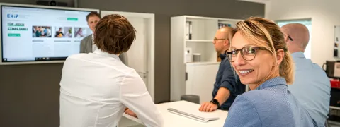 Studierende im Austausch im EHiP-Lernraum